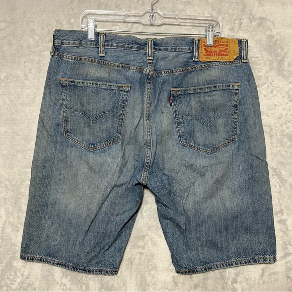 Levi's 501 Denim Shorts Mens Size 38 Blue Button Fly 10” Inseam - Picture 2 of 11